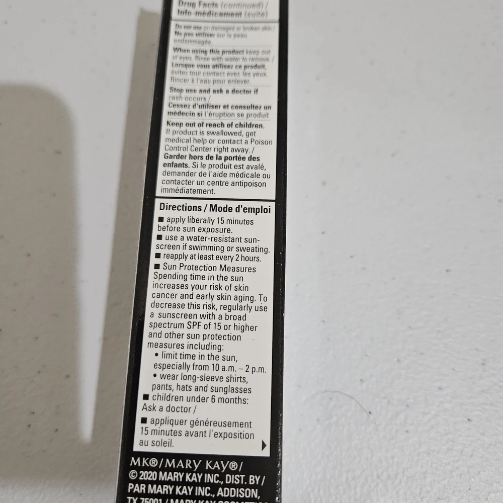 Mary Kay CC Cream - Broad Spectrum SPF 15 COLOR Deep - Picture 5 of 9